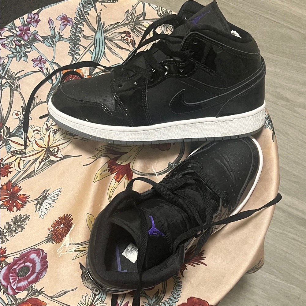 Jordan Patent leather Black Women's Sneaker